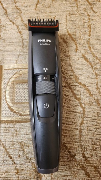 Philips Seria 5000 model BT5200 fuctional se vinde cu incarcator