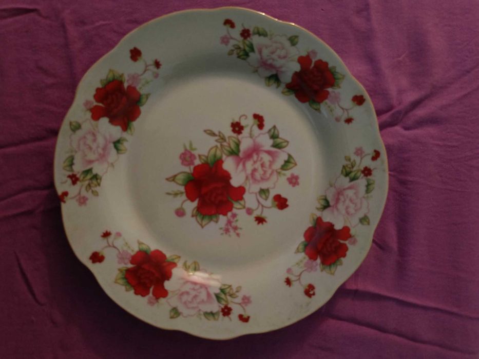 Тарелки 10 штук новые