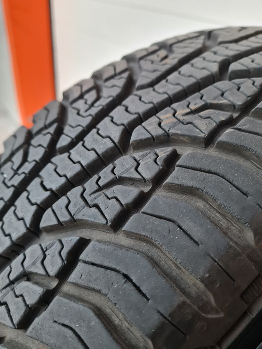 Всесезонни гуми 2 броя UNIROYAL AllseasonExpert2 165 65 R15 дот 2820