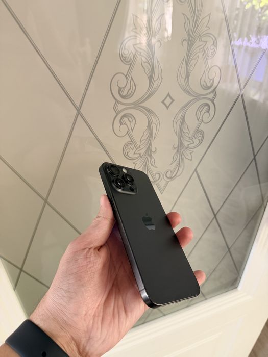 iPhone 15 Pro Max 256Gb - В отличном состоянии