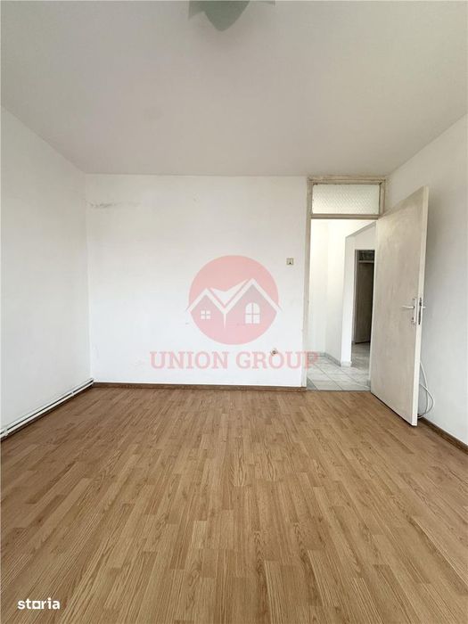 Apartament 4 Camere Decomandat, Etaj 2, Zona KM 4-5