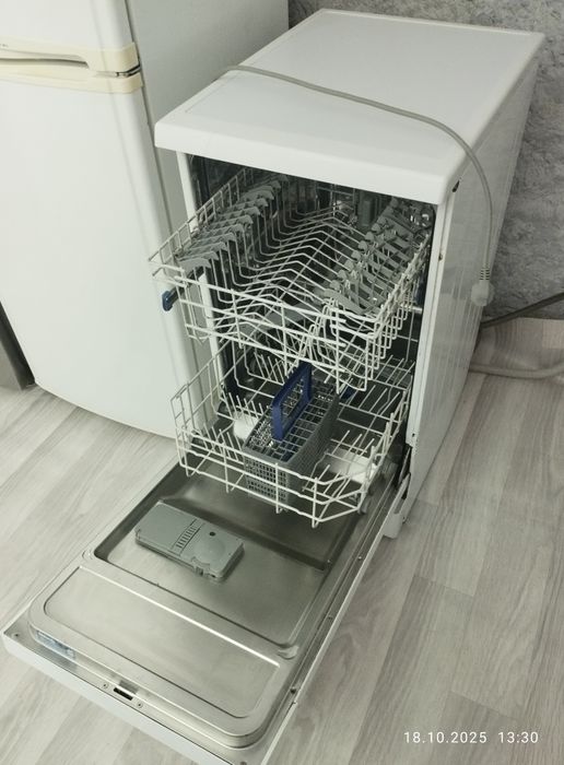 Продам посудомоечную машинку