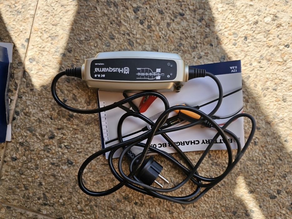 Incarcator Husqvarna 12V