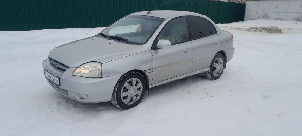Продам автомобиль Kia Rio