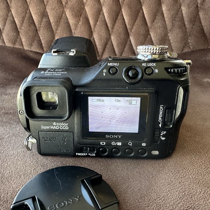 Sony sybershot DSC f828