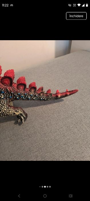 Dinozaur din plastic cauciucat cu sunete
