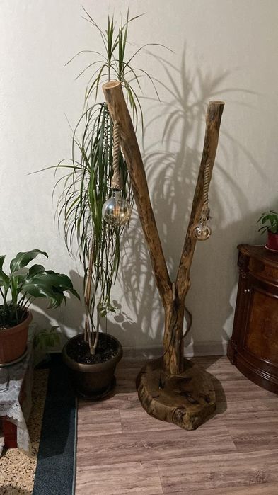 Продам напольный светильник