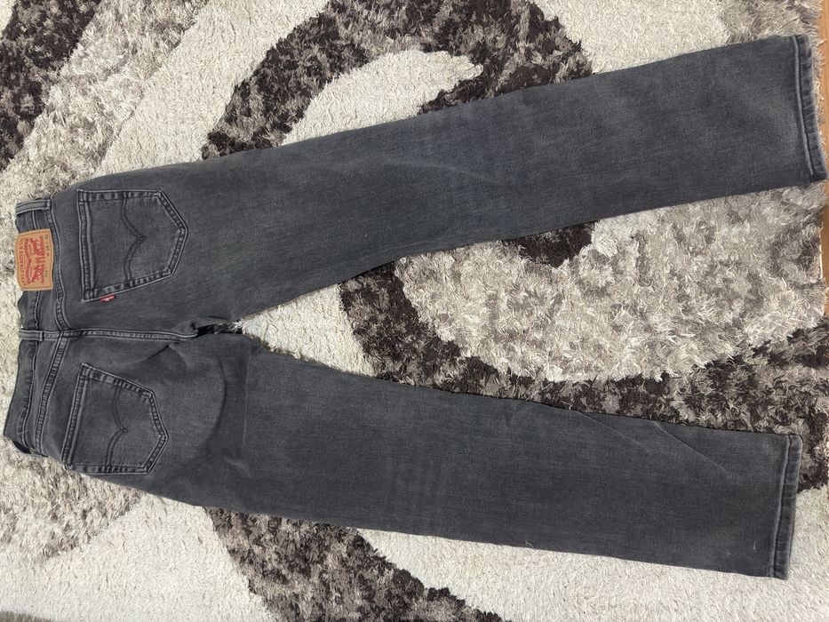 Blugi levis regular fit W 28 L 32