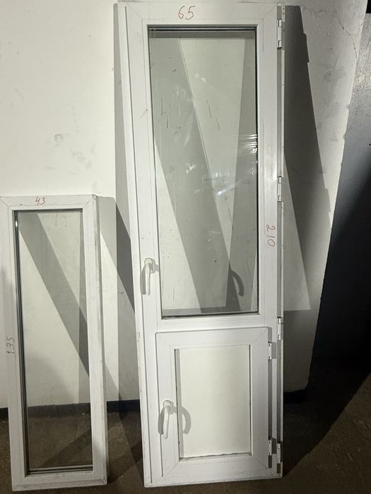 Продам окно и дверь для балкона