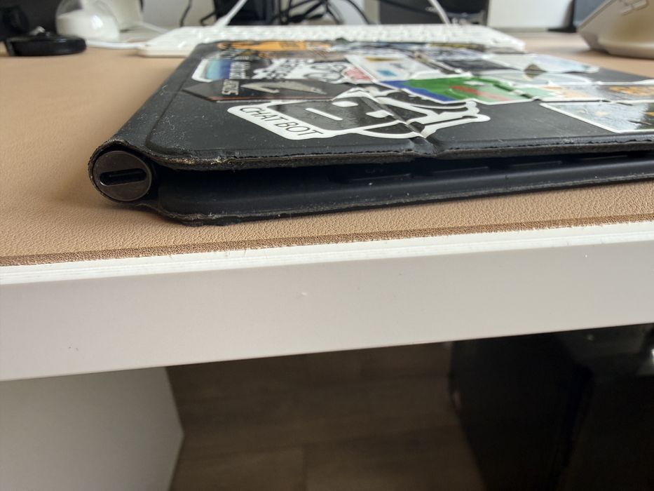 Tastatura Apple Magic Keyboard pentru iPad Pro 11" (2020), layout RO