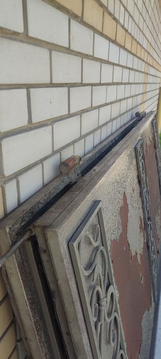 Продаются гаражные ворота