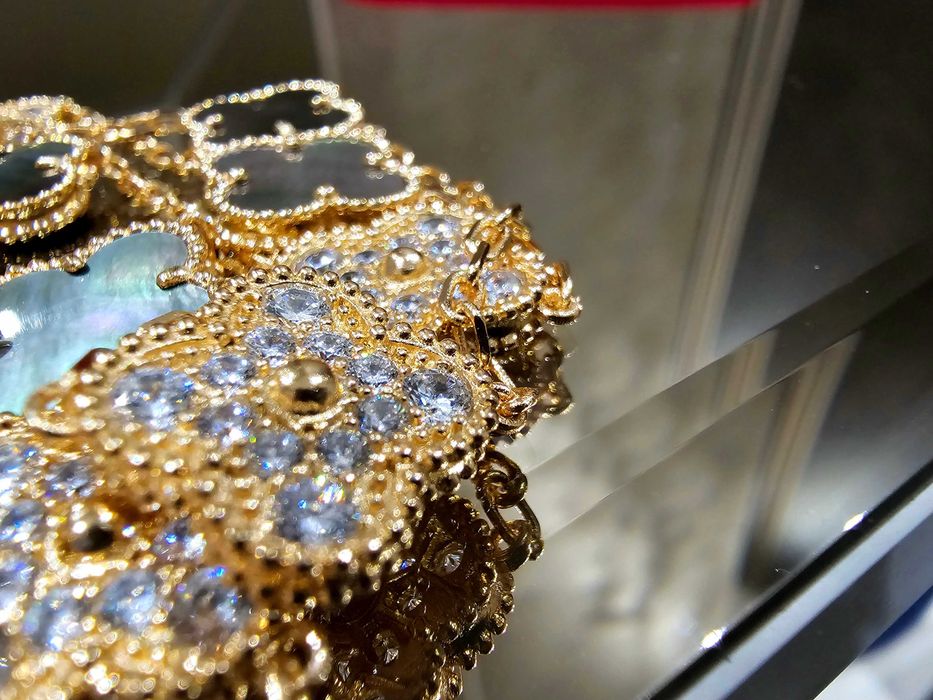 Van Cleef & Arpels VCA Rose 20 Motifs Diamond Grey Alhambra Колие