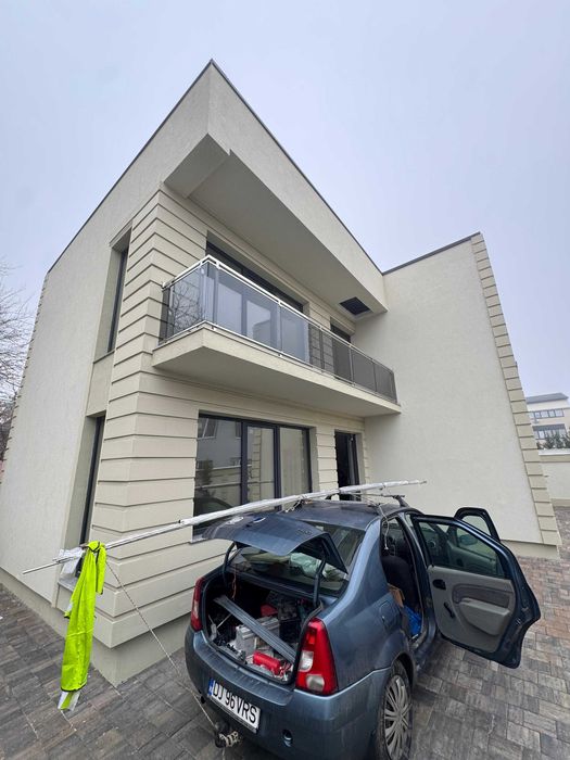 Balustrada de sticla