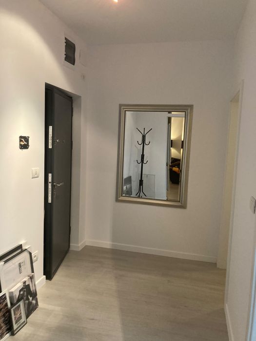 Inchiriez apartament