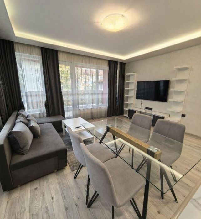 Дава се под наем Тристаен апартамент в Пловдив, Каменица 1 - 94 кв.м за 800 € - Снимка #1