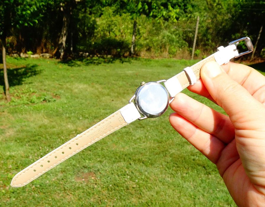 Ръчен часовник Loreal,перфектен.