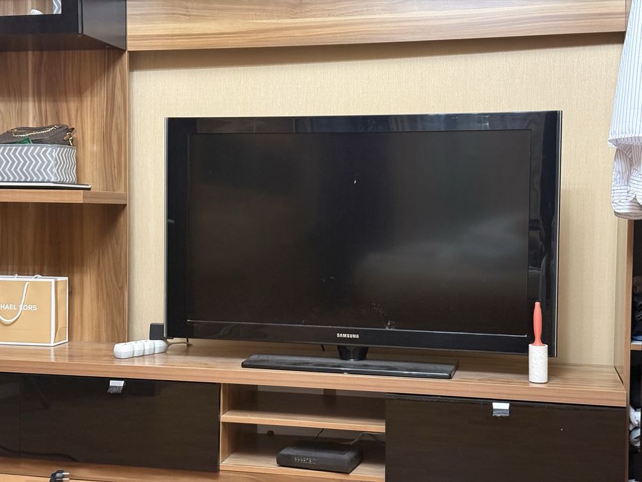 Телевизор samsung