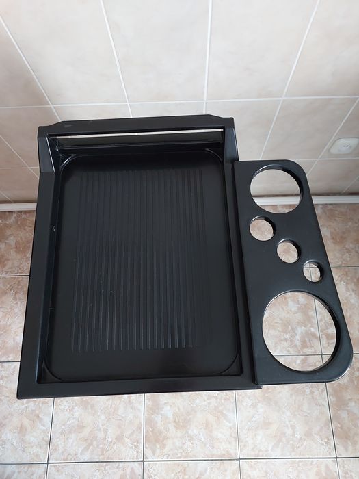 Продам тележку (помощник парикмахера)