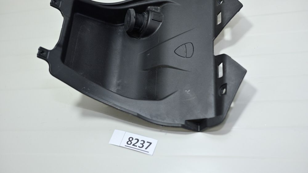 Ducati Monster 937 2021 + Carena cadru plastic undertail