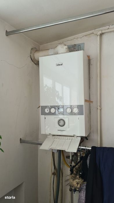 Apartament cu 2 camere de vânzare în Curtea de Argeș.