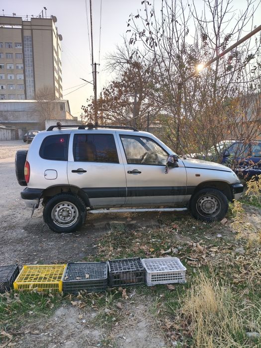 Chevrolet Niva 2003