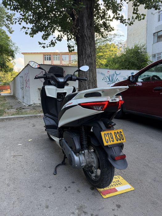 Schimb cu Auto / Ofer diferenta oricat este nevoie / Aprilia SXR 50 / 2023 / 4T