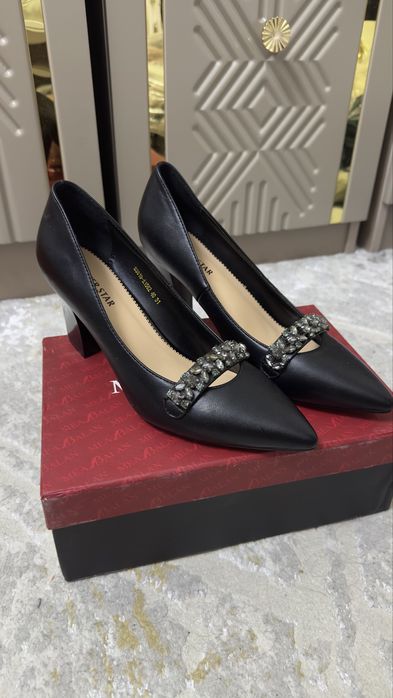 Туфли на каблуке