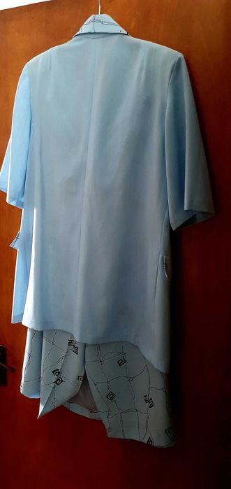 Costum bleu de  dama