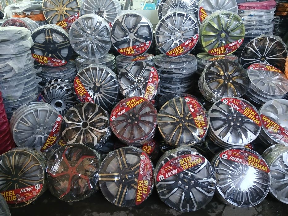 Отличные колпаки на колеса диски 13.14.15 много выбора имеется спешите