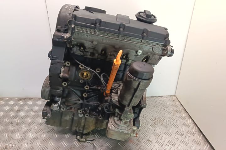 Motor fara anexe Capac culbutori și baie sparta AJM Volkswagen VW Pa