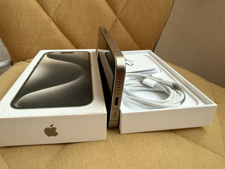 Продавам Iphone 15 pro 128г.