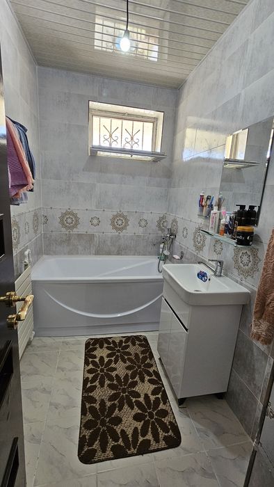 Yangi Hayotda 4 soth 4 hona kottedj sotiladi