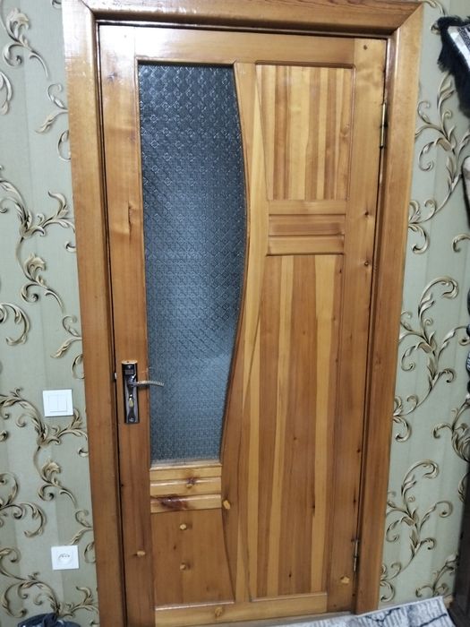 Продам двери натуральная дерево