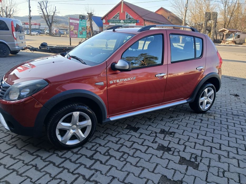 Dacia Sandero stepway  1.6 benzina 2011
