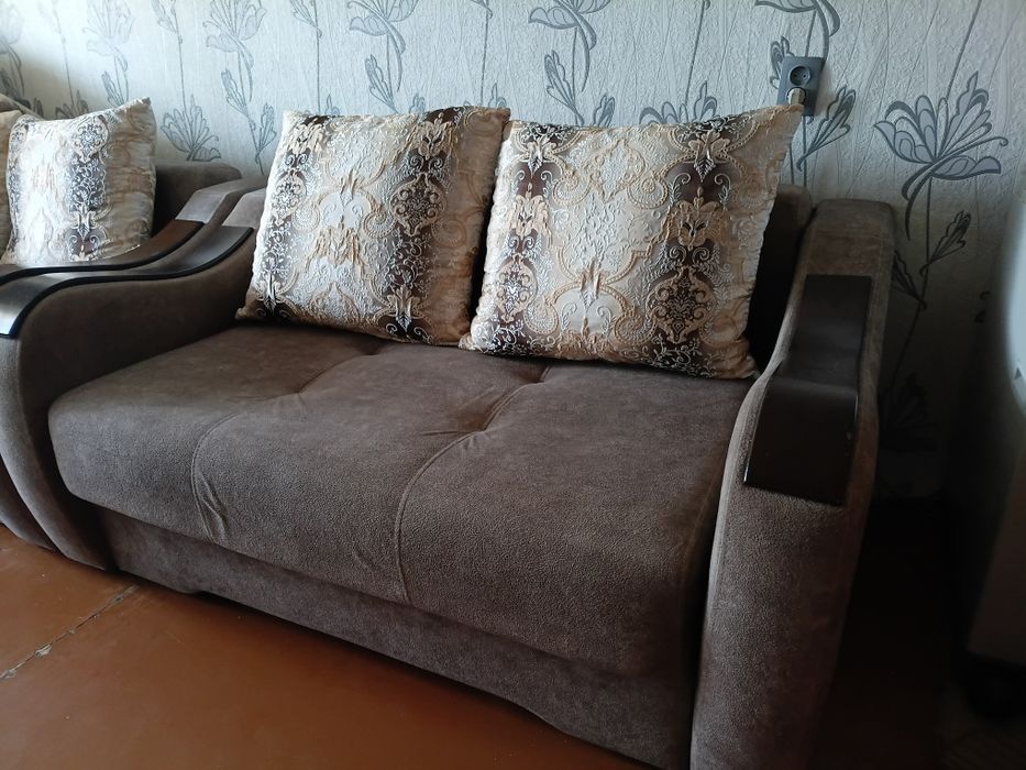 Диваны б/у  раскладные