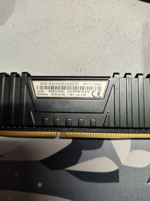 Ram Corsair ddr4 8GB