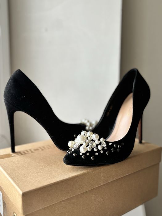 Женская одежда, обувь