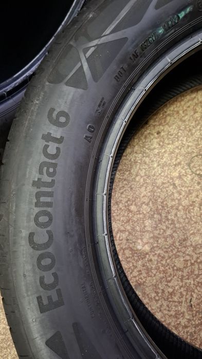 2бр летни гуми Continental EcoContact6 235 55 18