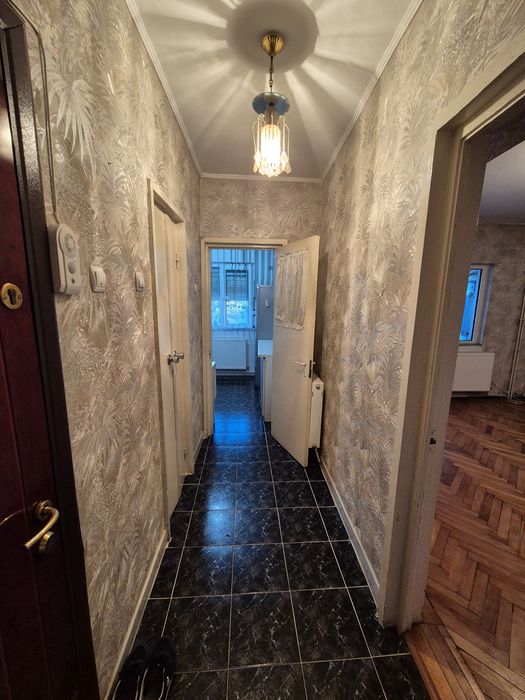 Vand apartament 2 camere central