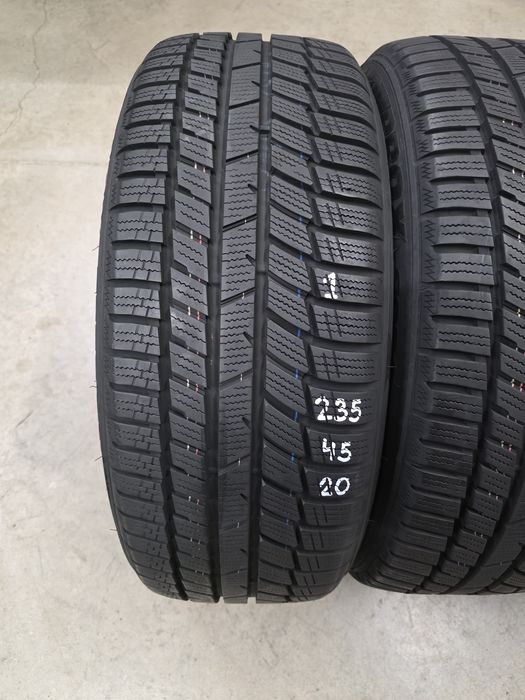 235/45/20 4бр.TOYO SNOWPROX S954-SUV-Неразличими от НОВИ-Made in JAPAN