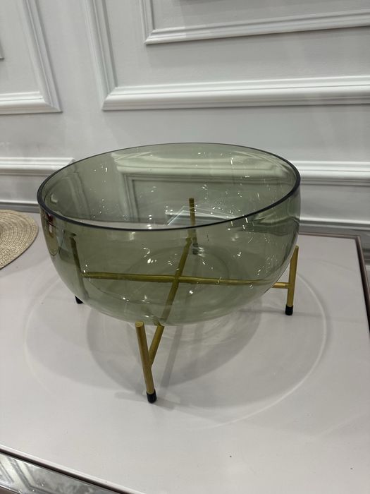 Декоративная стеклянная чаша