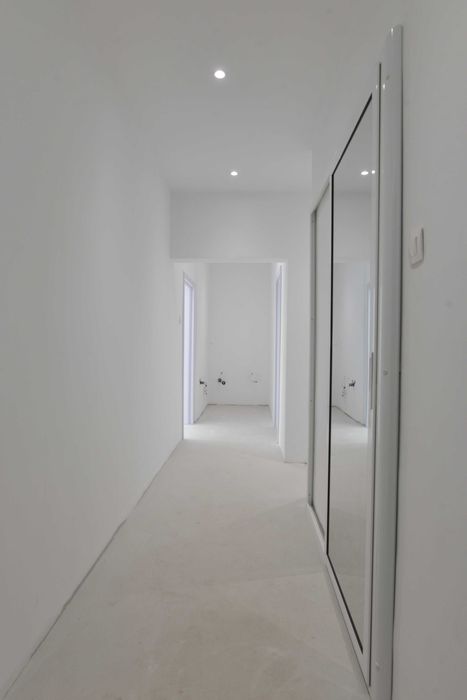 Продава се Тристаен апартамент в София, Хаджи Димитър - 66 кв.м за 2394 €/кв.м - Снимка #3