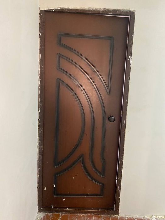 продается двери в хорошес состояние