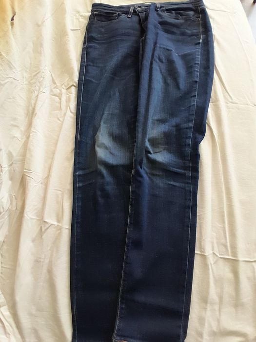 Продам б/у джинсы женские