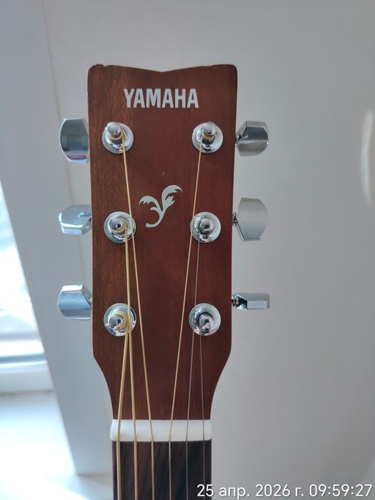 Гитара акустическая  YAMAHA
