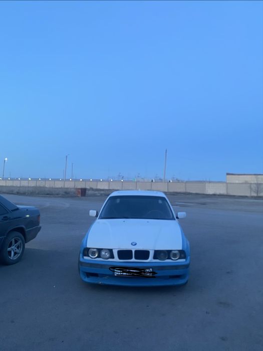 Bmw e34  520 Simes   Toyota cresta