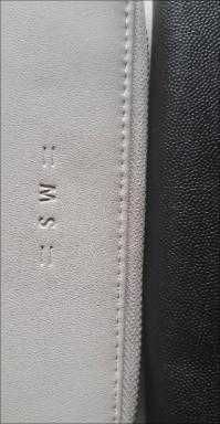 Нови портмонета в черно и бяло.