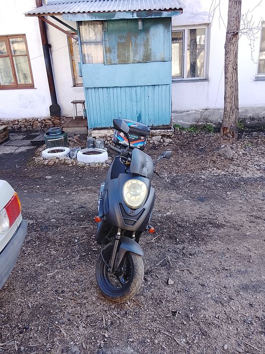Продам Скутер 80 кубов