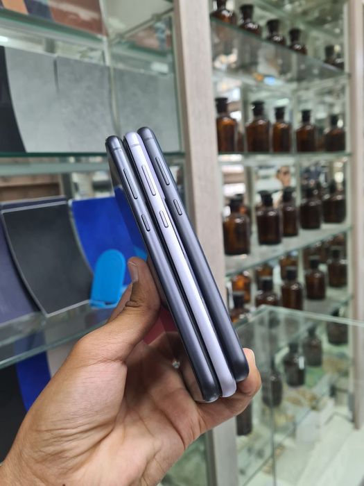 Samsung galaxy s21 5G 8/256gb holati xarxil