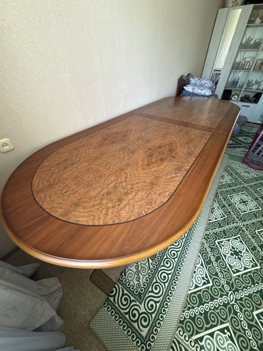 Продаю стол за 230000